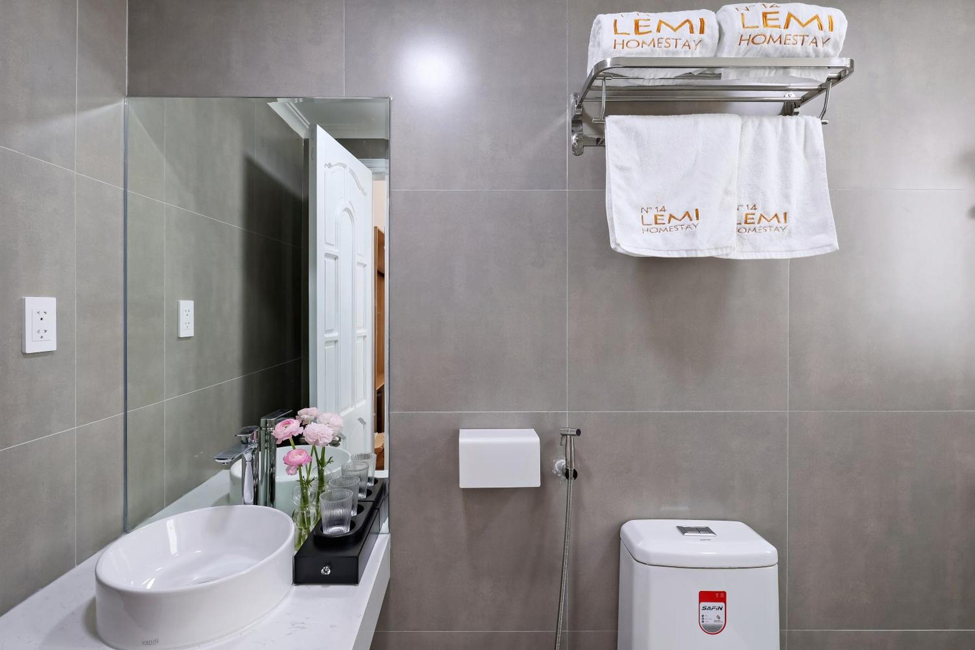 Lemi - Homestay In Hue Bagian luar foto